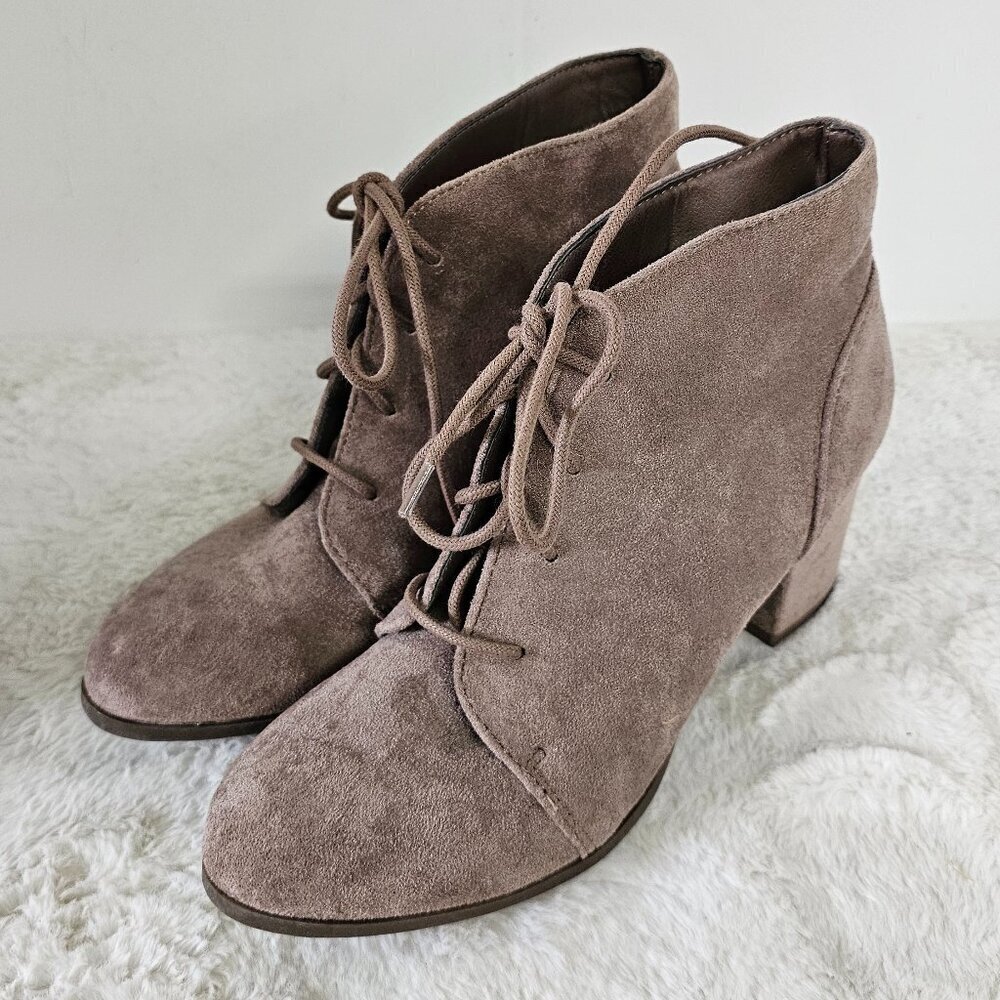 Madden Torch Brown Faux Suede Lace Up Heeled Bootie Size 8.5